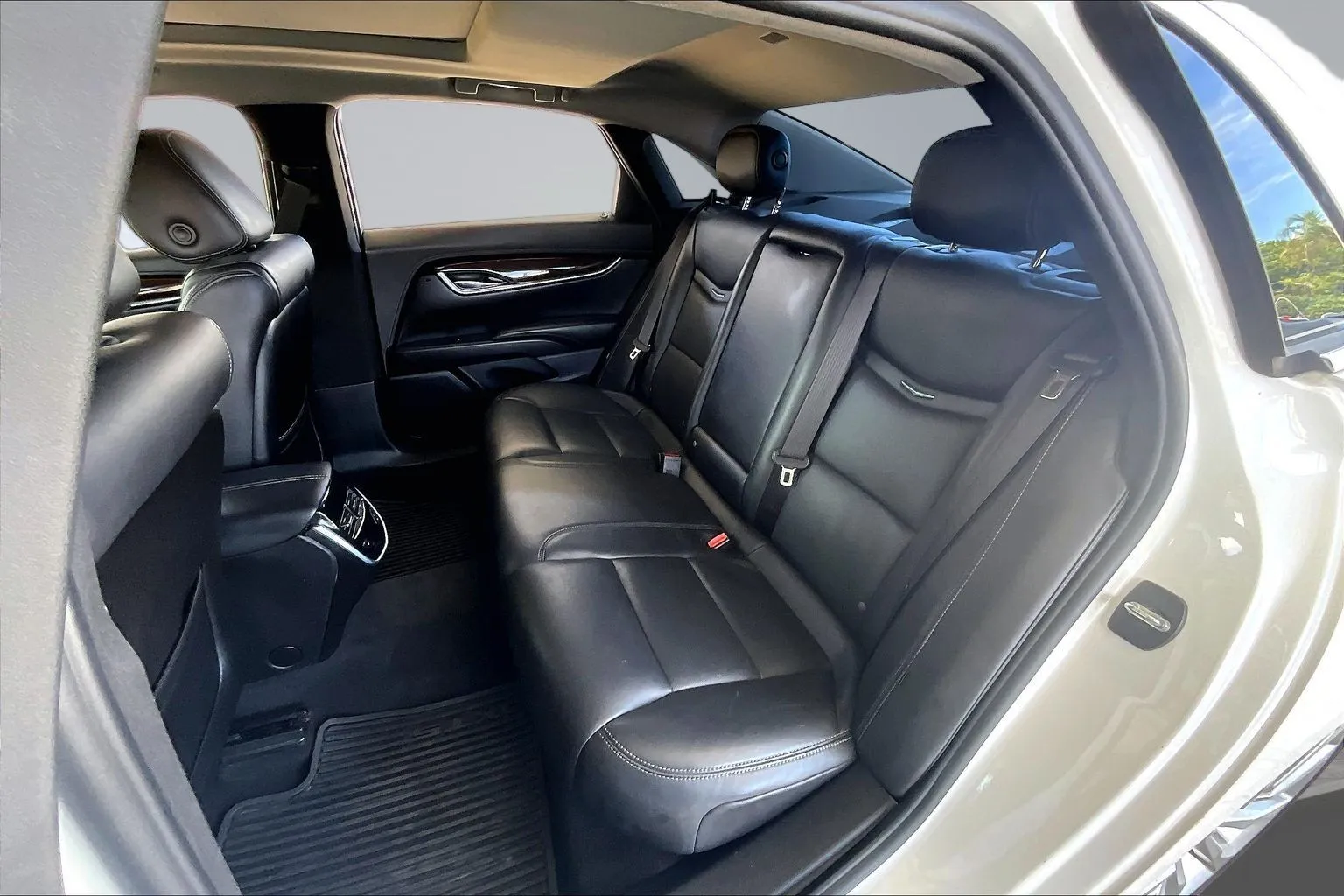 Cadillac XTS photo 19