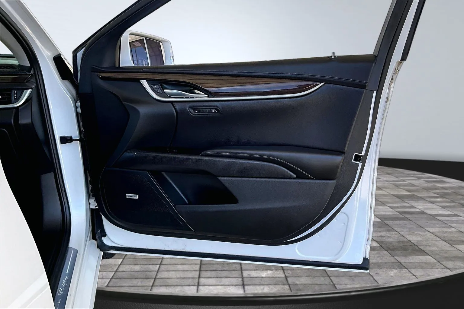 Cadillac XTS photo 25