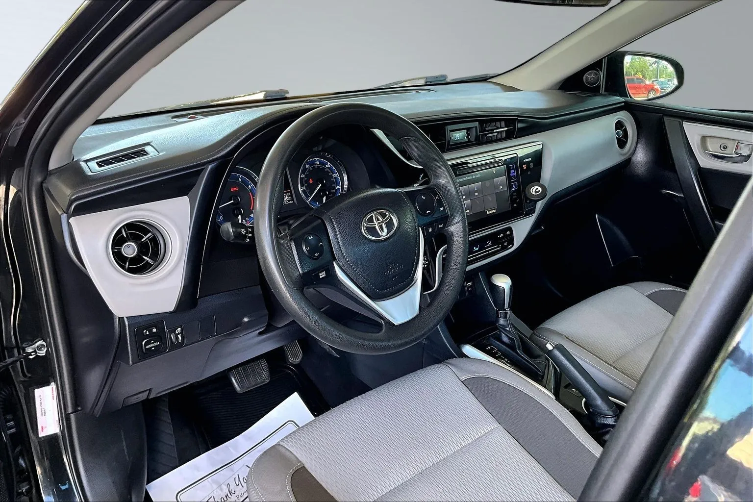 Toyota Corolla photo 14