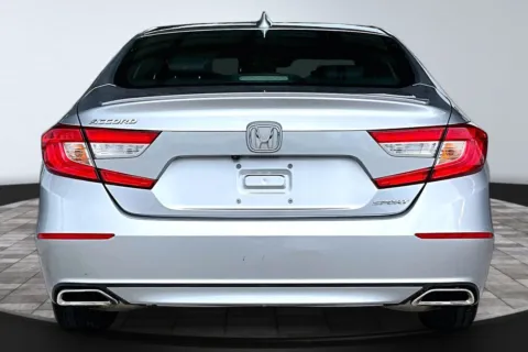 More photos of 2018 Honda Accord Sport at M&J Auto Sales and Service, FL