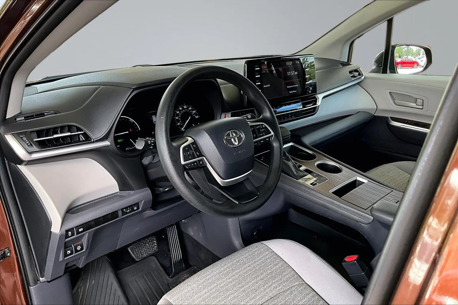 Toyota Sienna photo 14