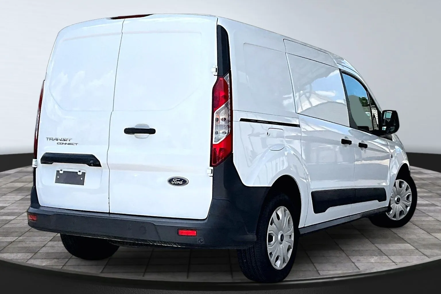 Ford Transit Connect photo 6
