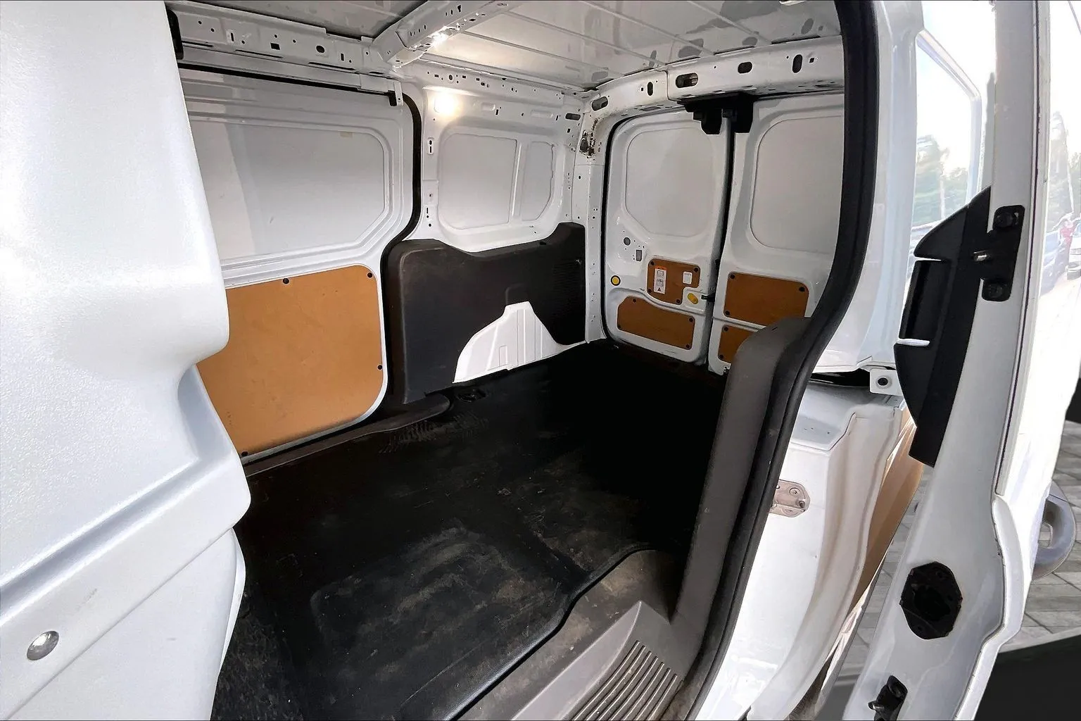 Ford Transit Connect photo 19