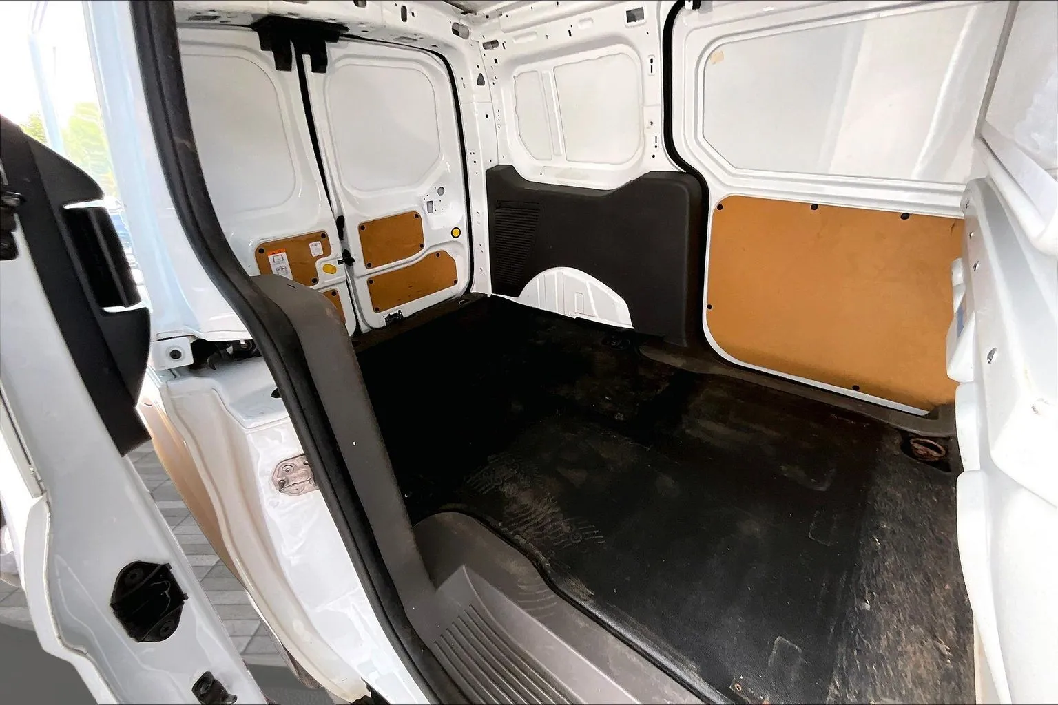 Ford Transit Connect photo 22