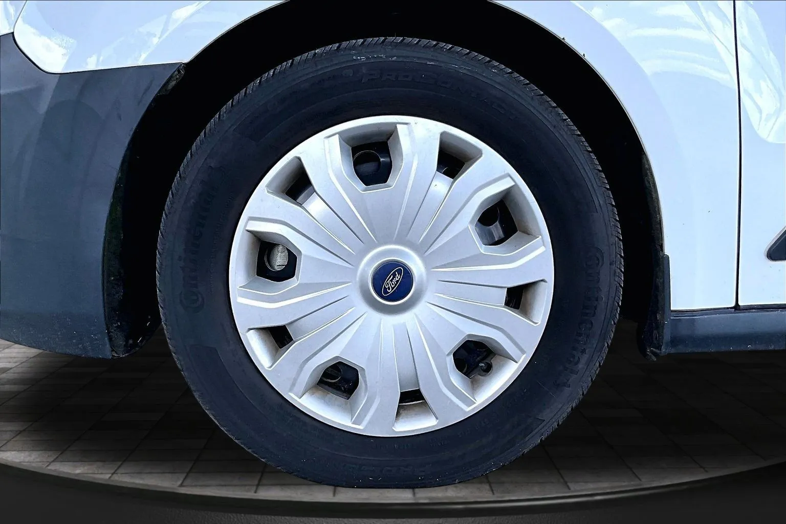 Ford Transit Connect photo 30