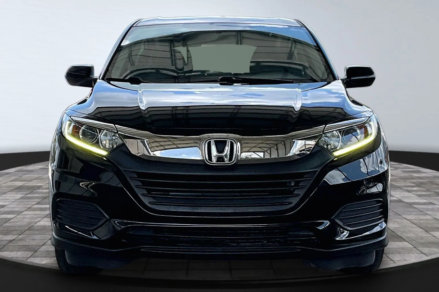 Honda HR-V photo 2