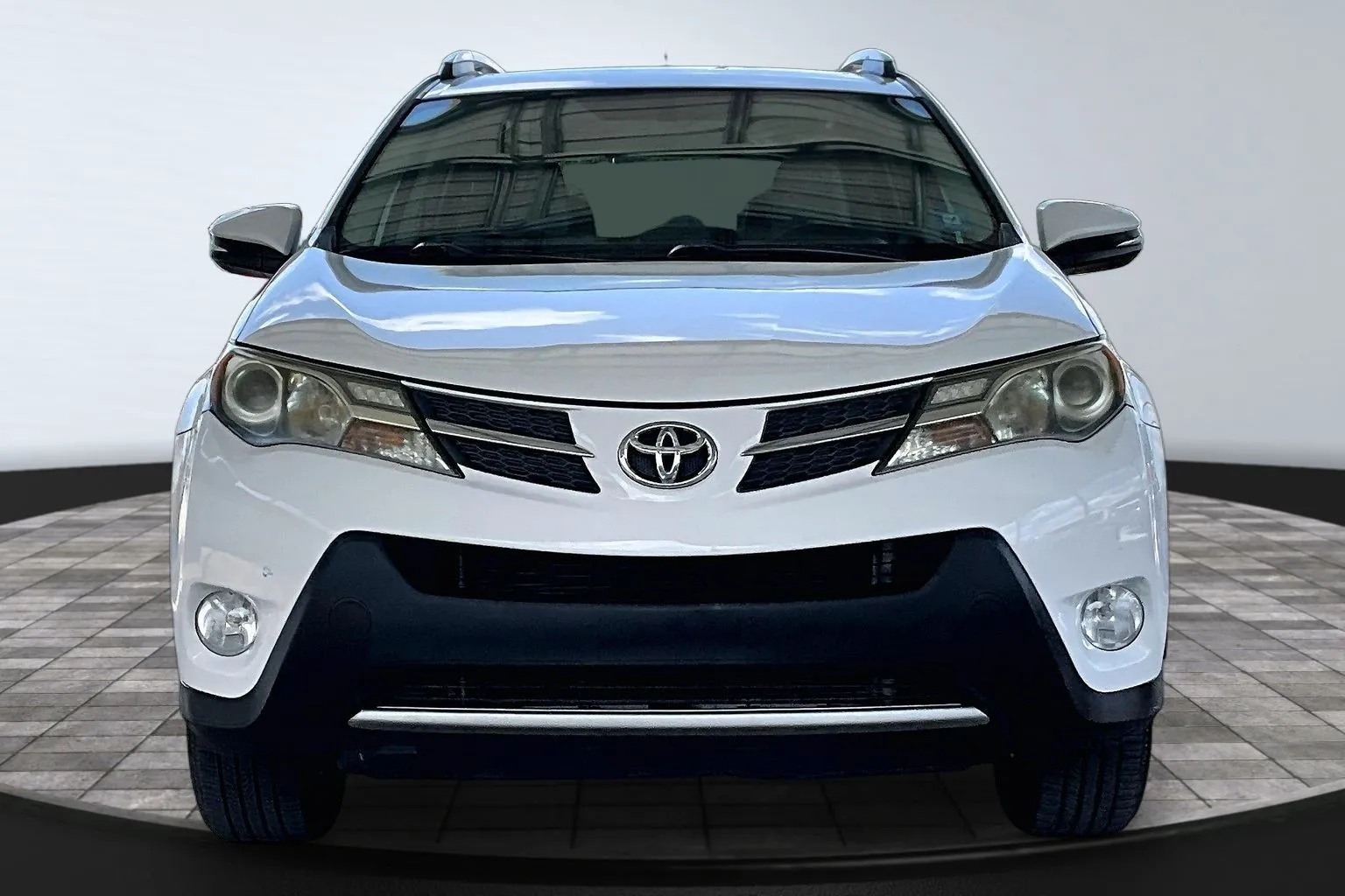 Toyota RAV4 photo 2
