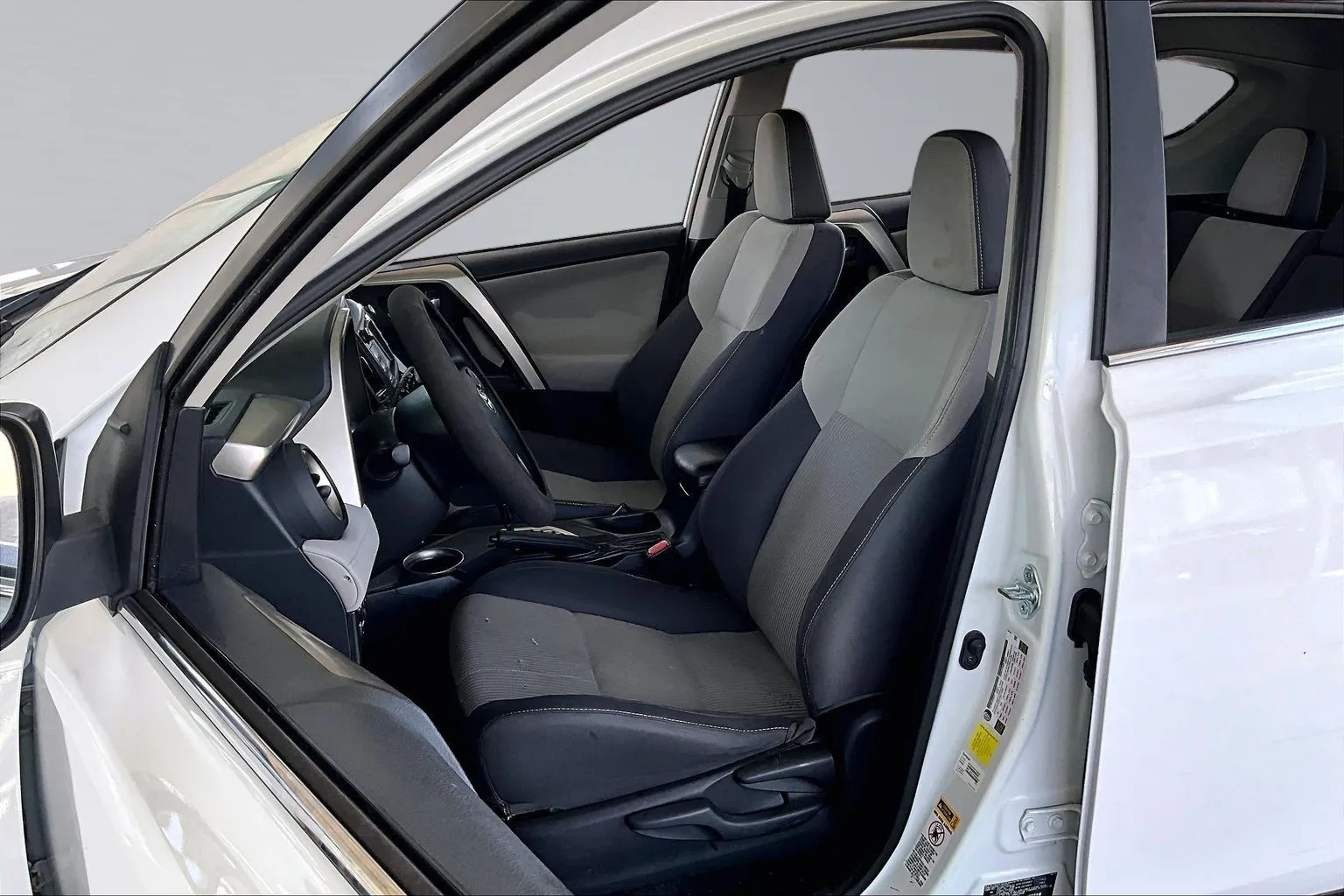 Toyota RAV4 photo 18
