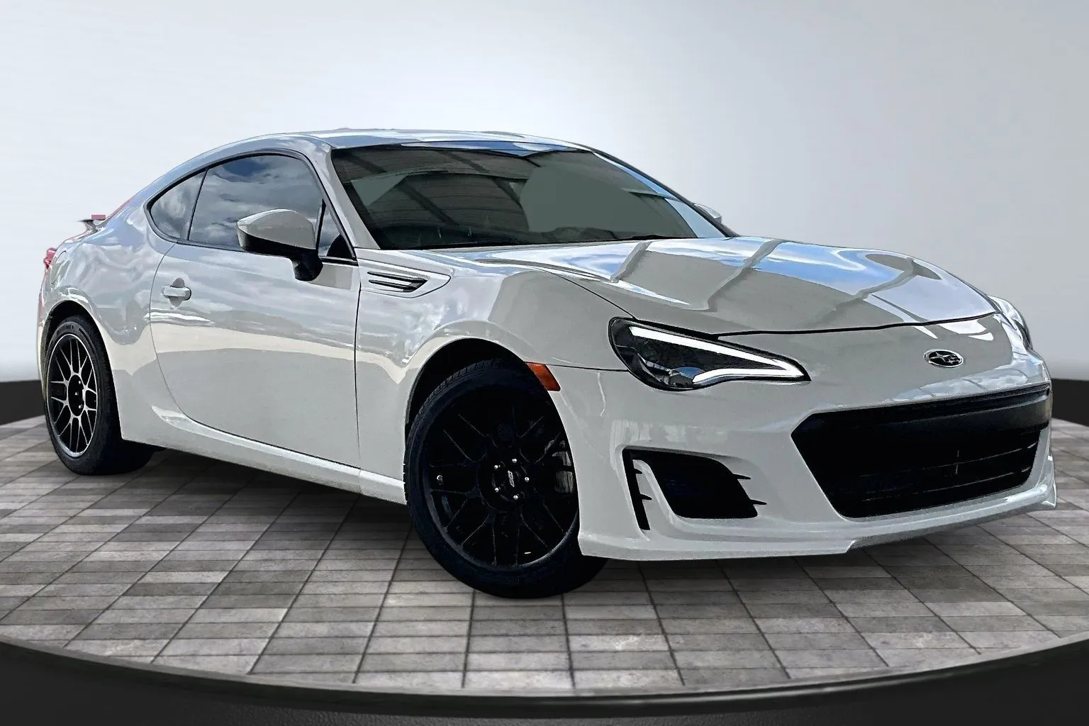 Subaru BRZ photo 3