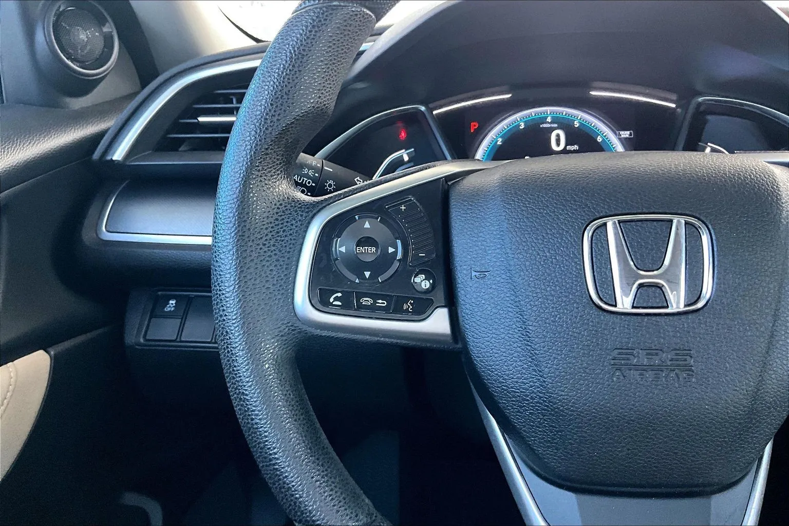 Honda Civic photo 10