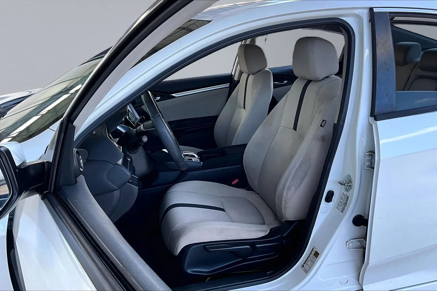Honda Civic photo 18