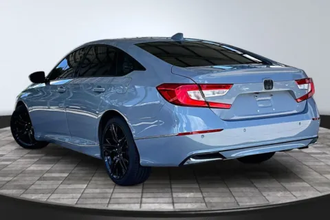 More photos of 2022 Honda Accord Hybrid Touring at M&J Auto Sales and Service, FL