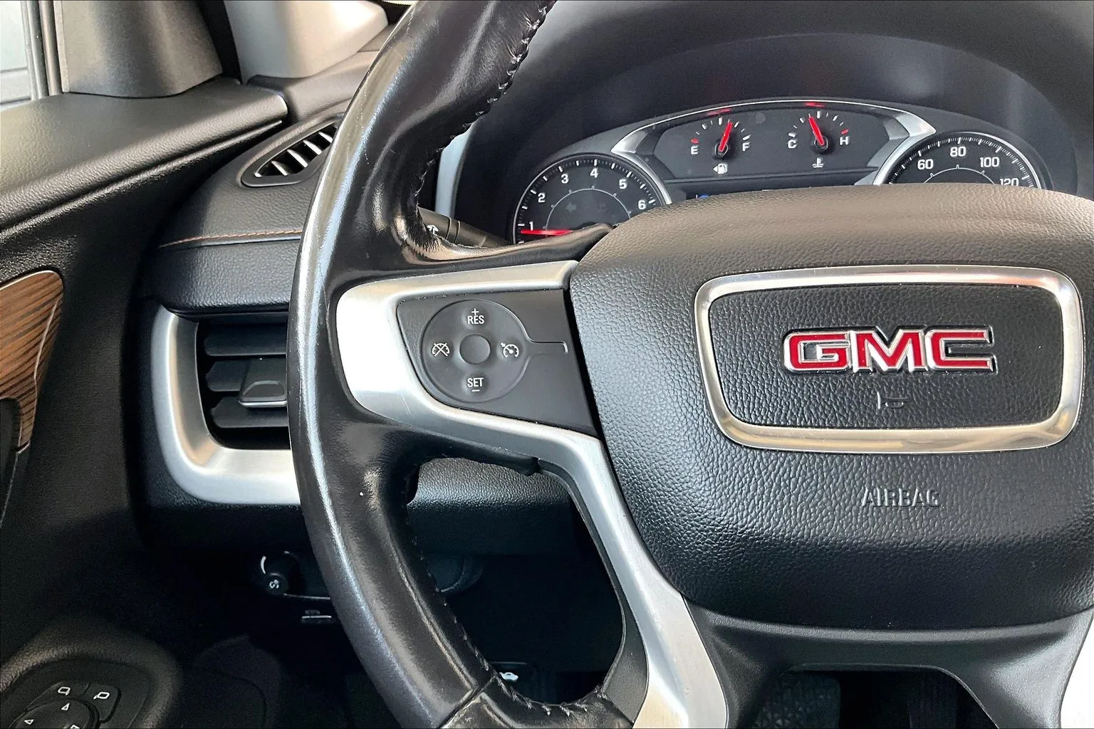 GMC Terrain photo 10