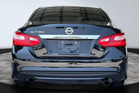 More photos of 2017 Nissan Altima at M&J Auto Sales and Service, FL