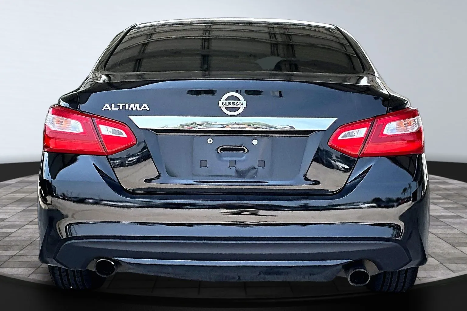 Nissan Altima photo 5