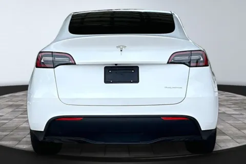 More photos of 2023 Tesla Model Y at M&J Auto Sales and Service, FL