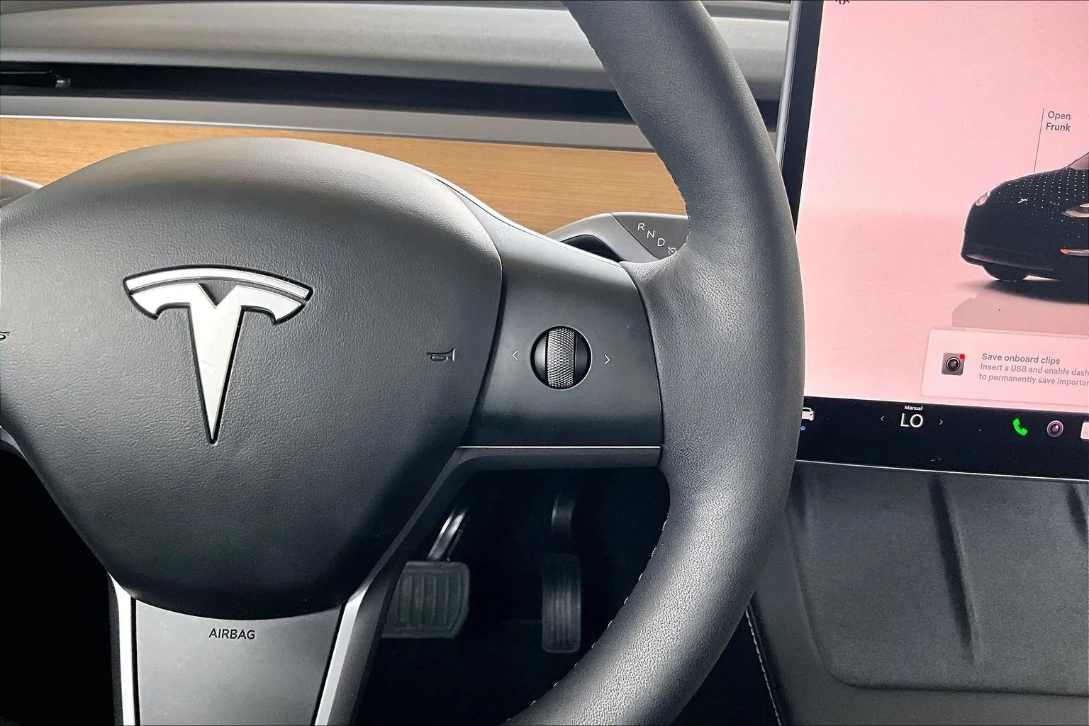 Tesla Model Y photo 11