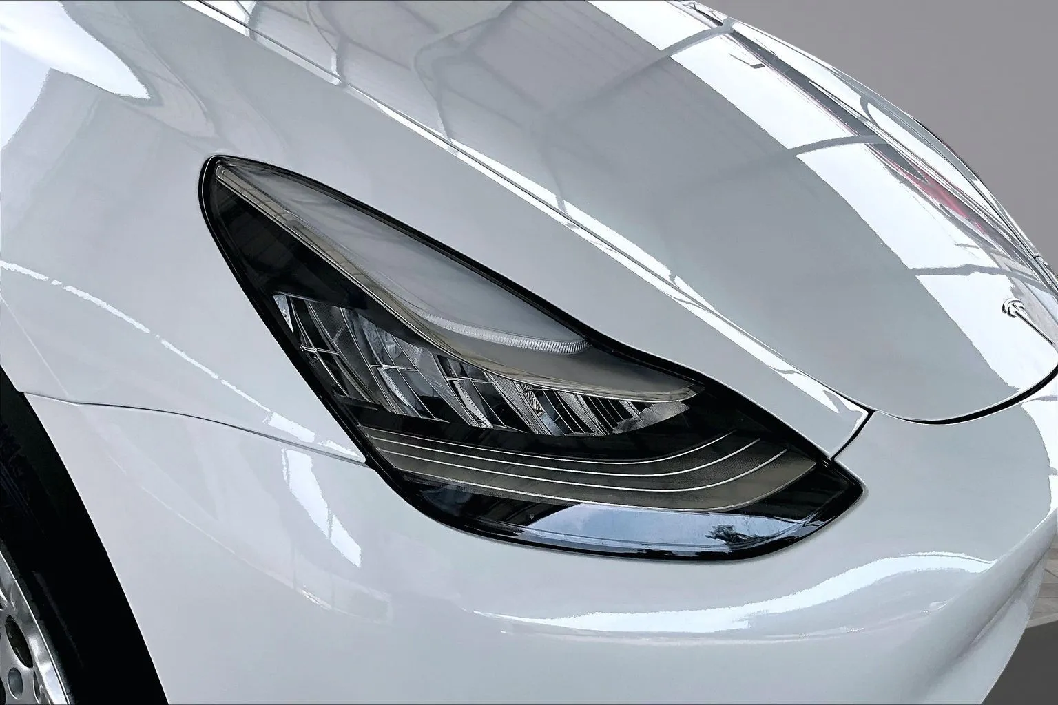 Tesla Model Y photo 29