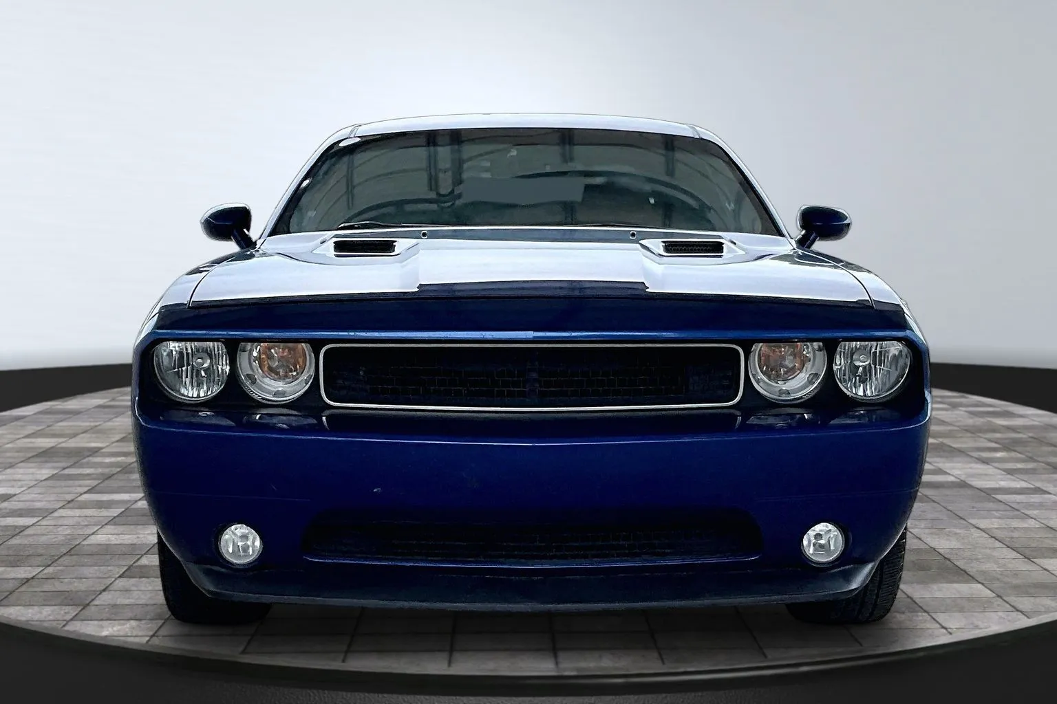 Dodge Challenger photo 2