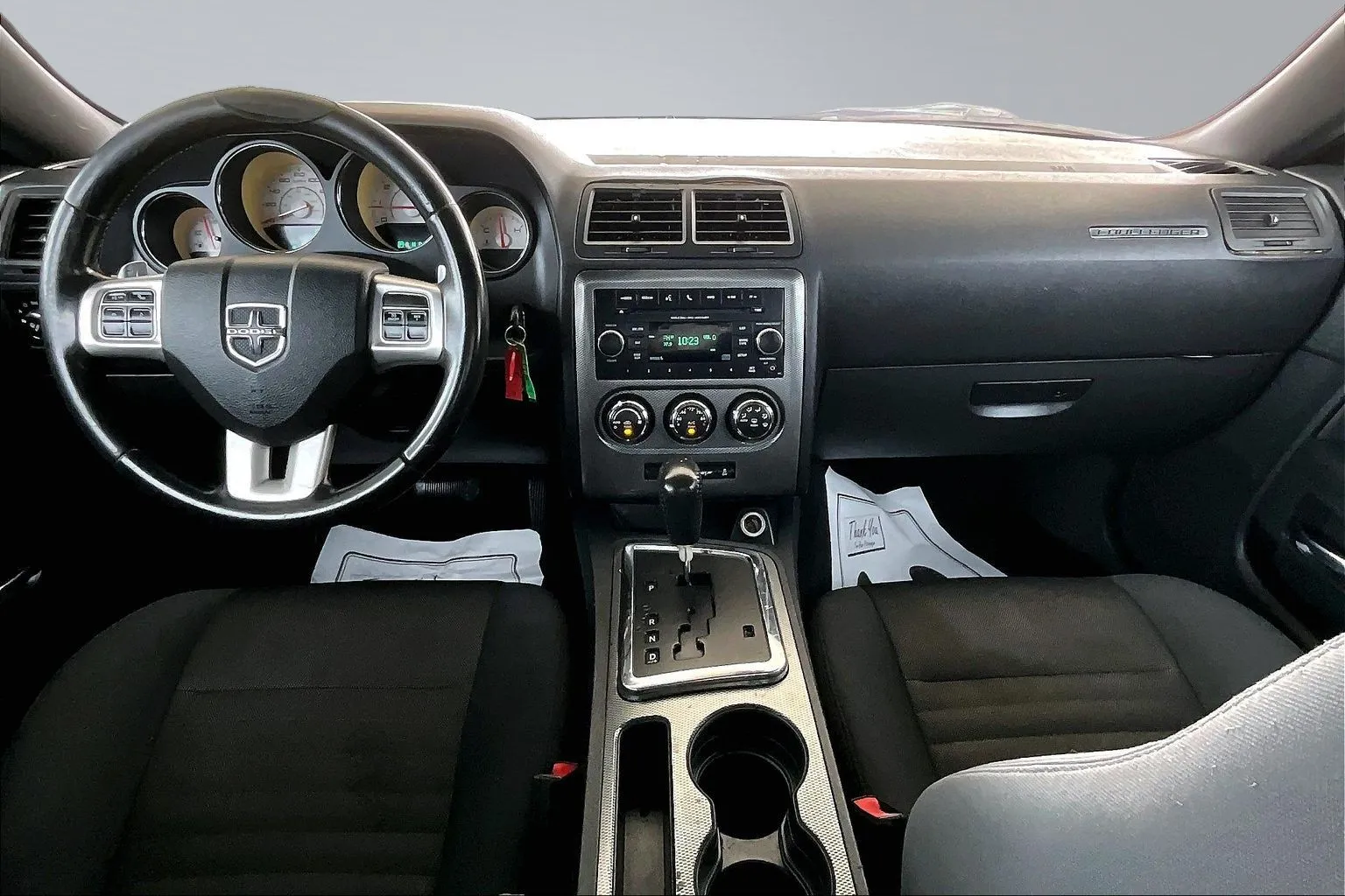 Dodge Challenger photo 7