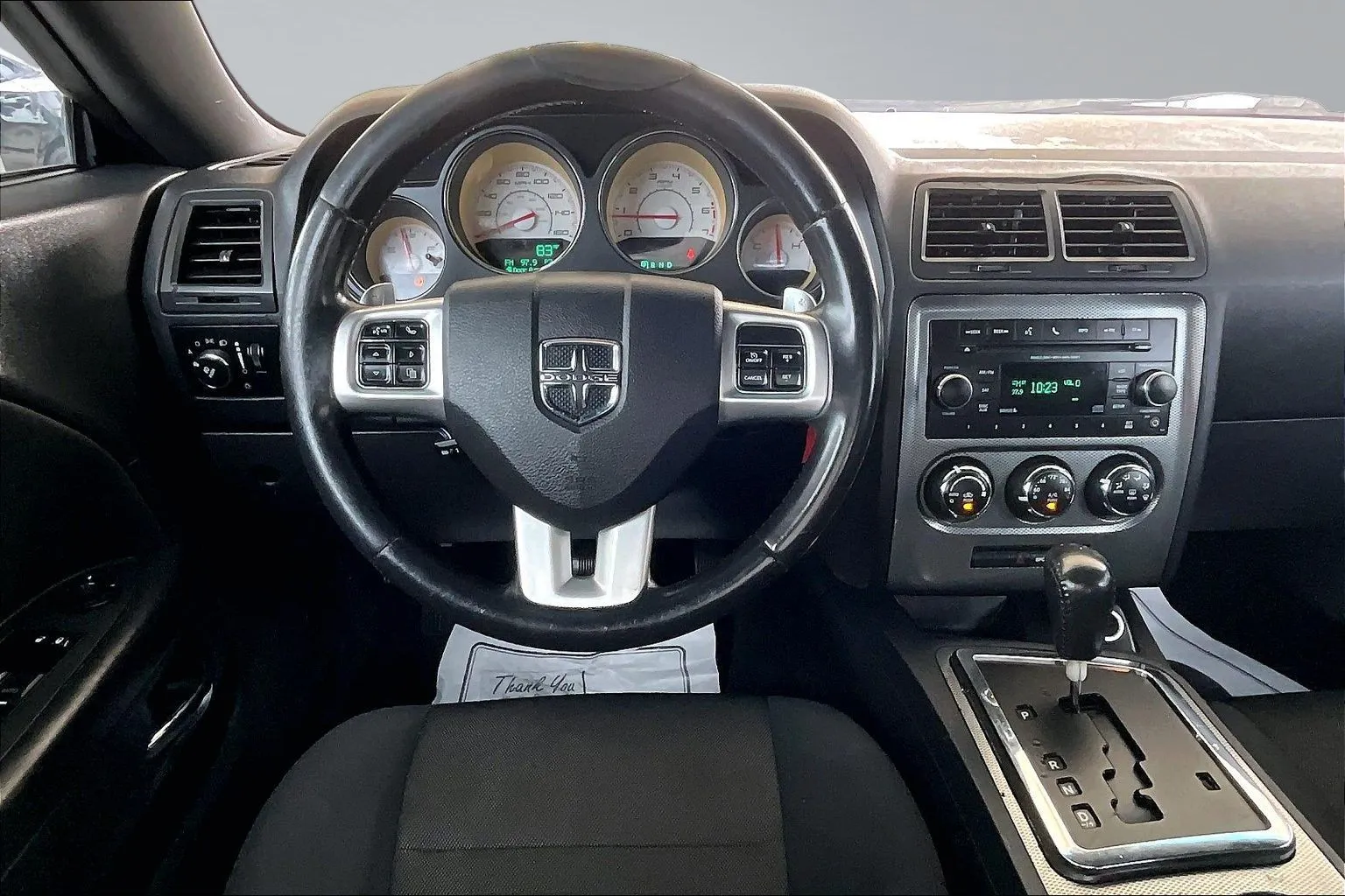 Dodge Challenger photo 8