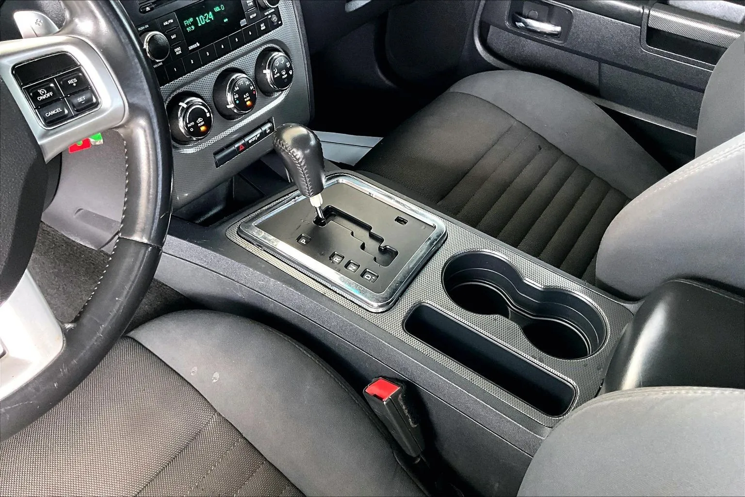 Dodge Challenger photo 15