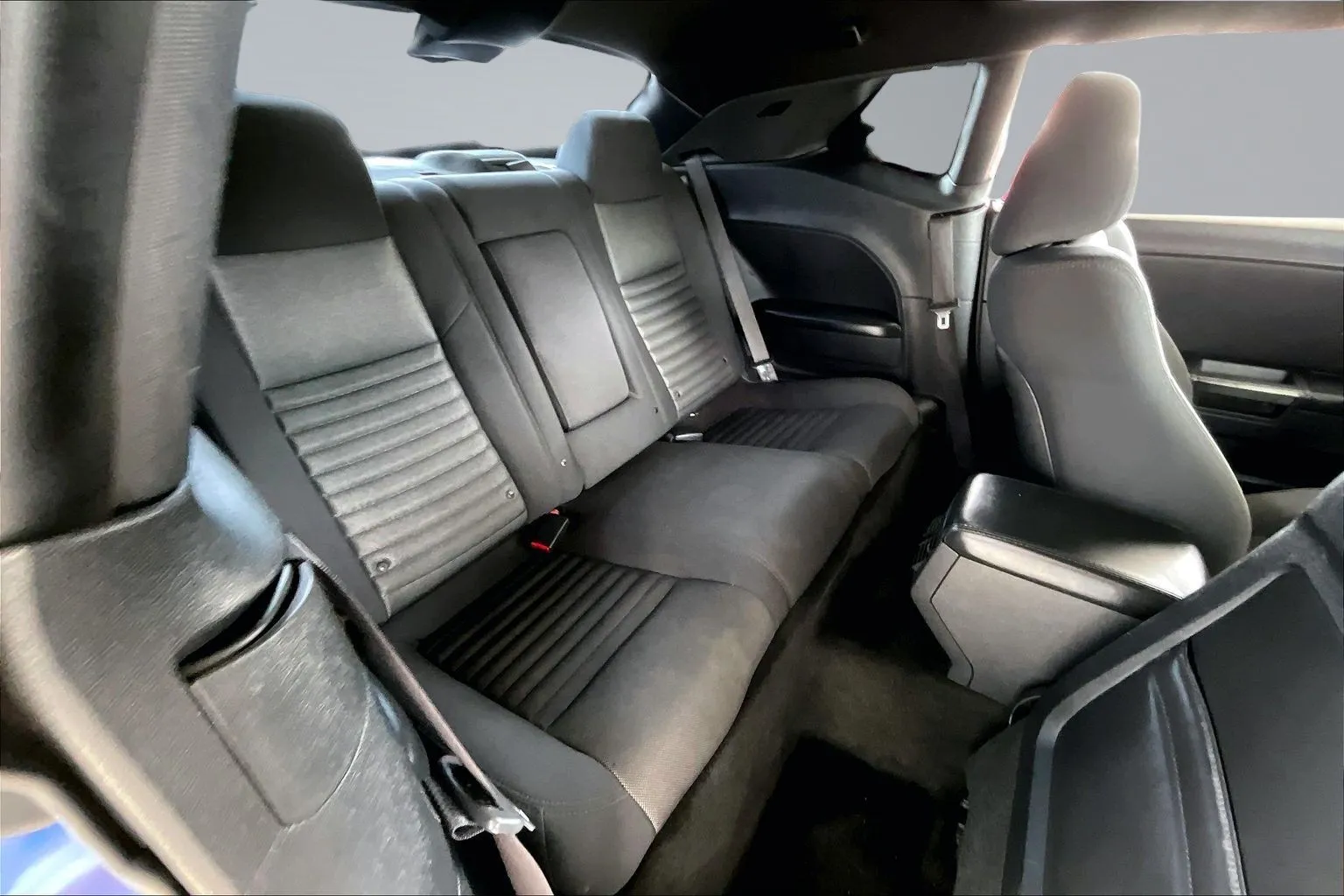 Dodge Challenger photo 22