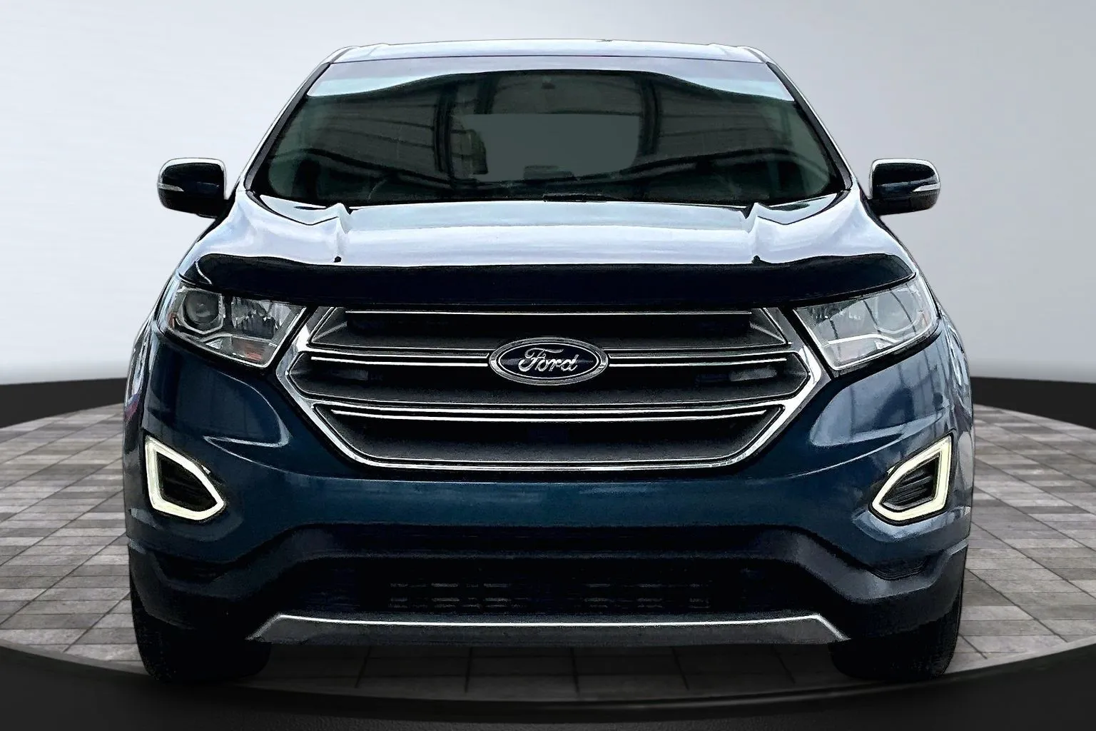 Ford Edge photo 2