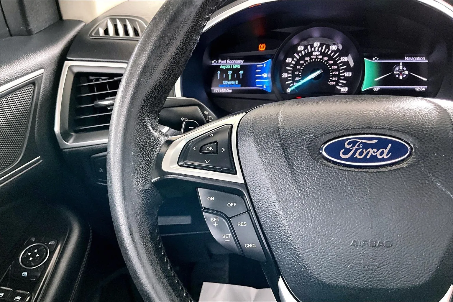 Ford Edge photo 10
