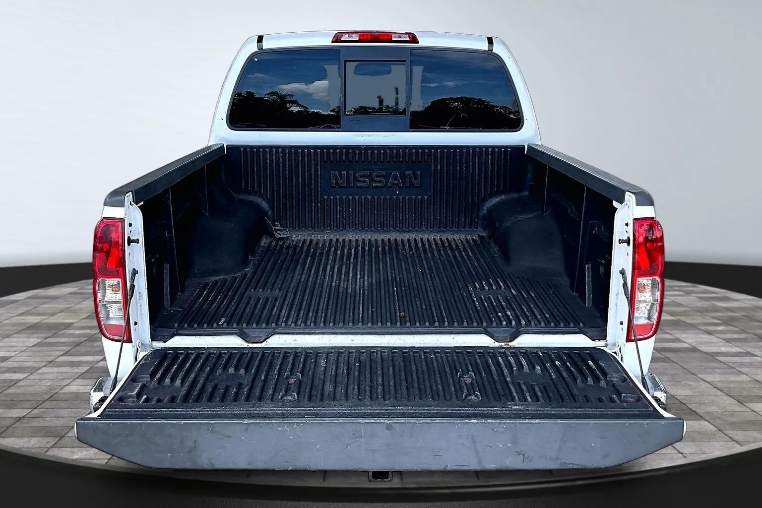 Nissan Frontier photo 7