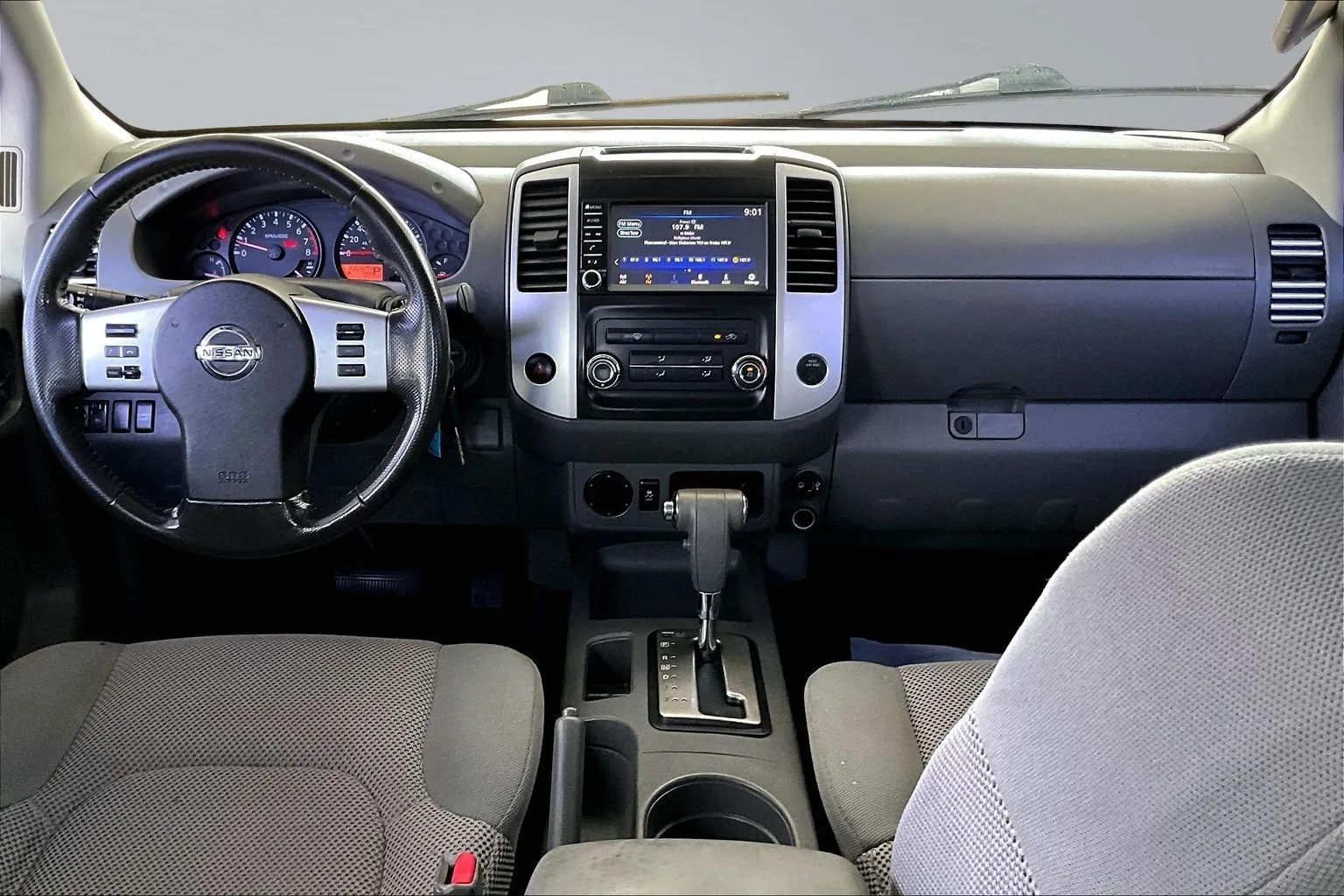 Nissan Frontier photo 8