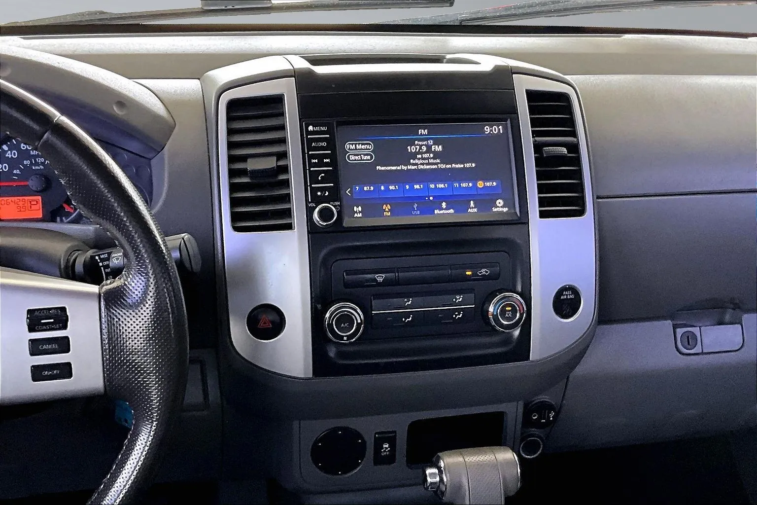 Nissan Frontier photo 10