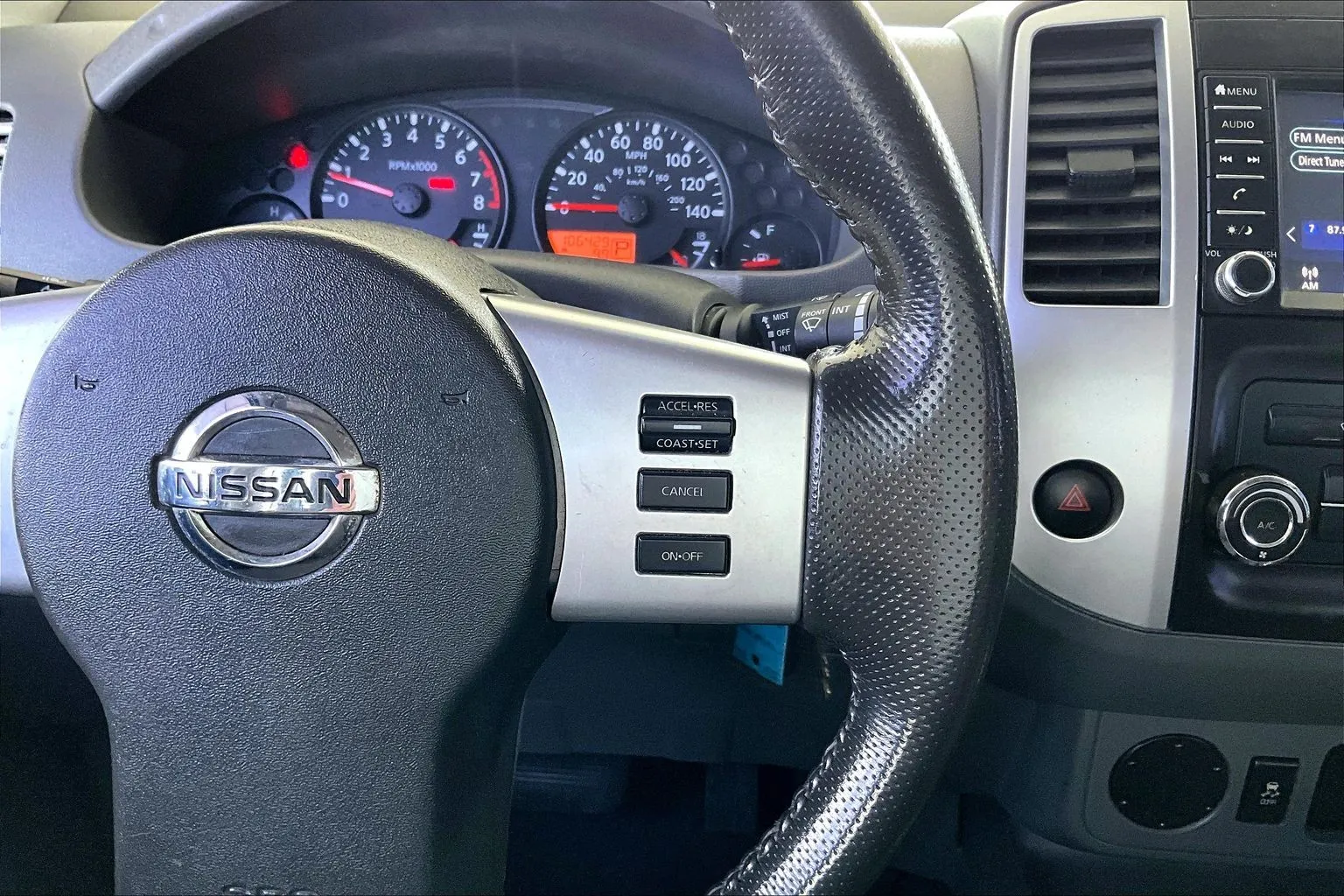 Nissan Frontier photo 12