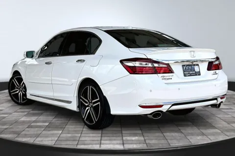 More photos of 2017 Honda Accord Touring at M&J Auto Sales and Service, FL