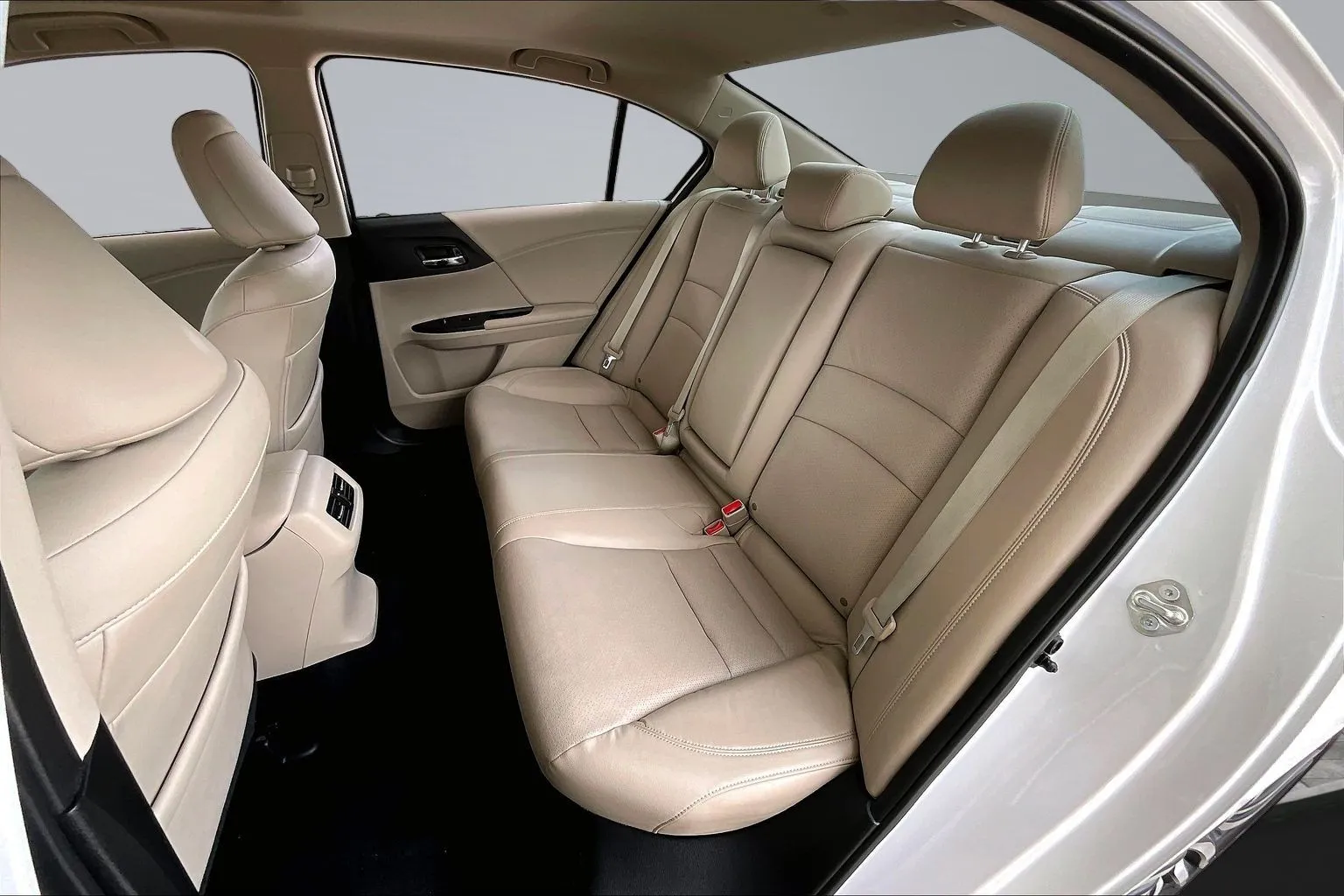 Honda Accord photo 19