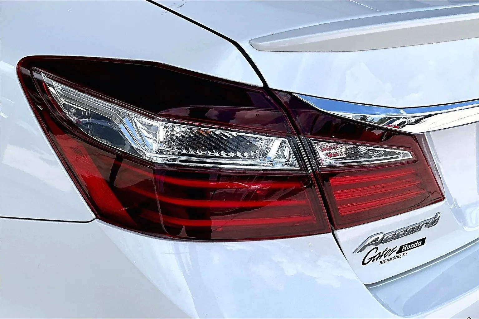 Honda Accord photo 20