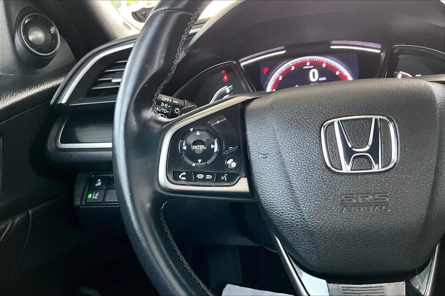 Honda Civic photo 10