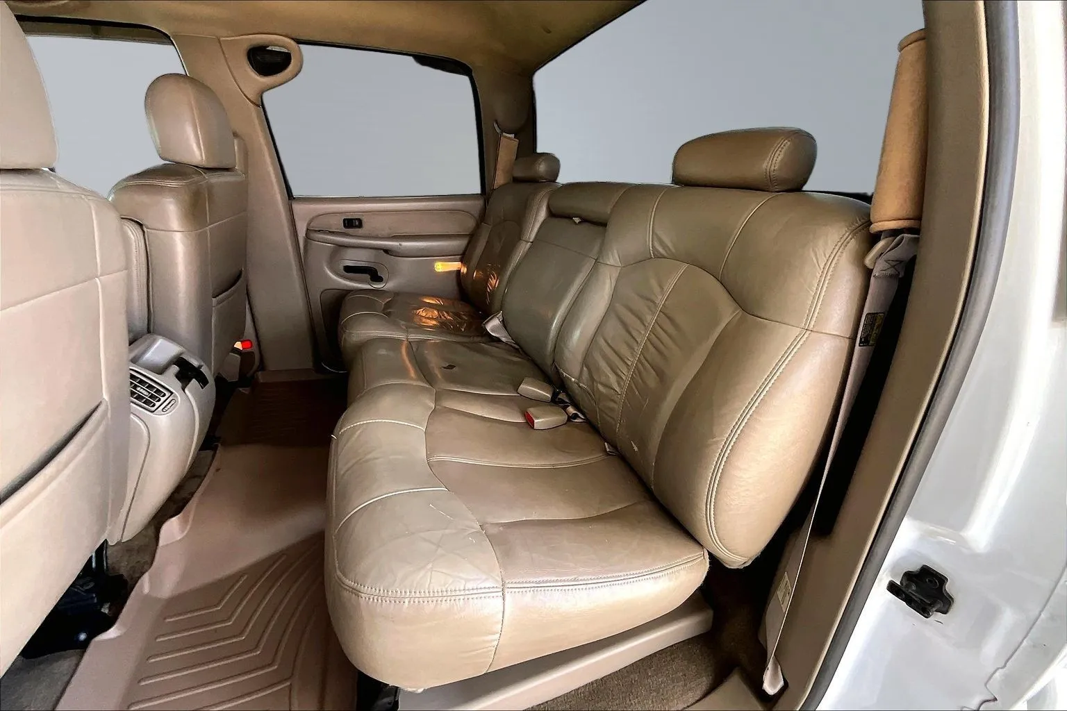 Chevrolet Silverado photo 17