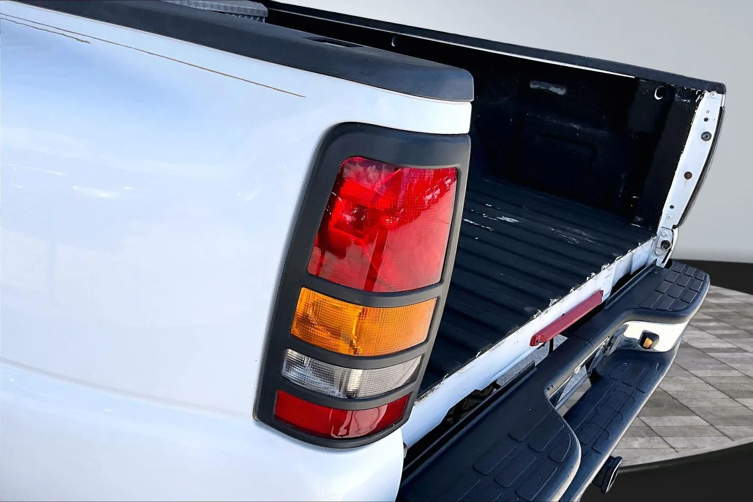 Chevrolet Silverado photo 18