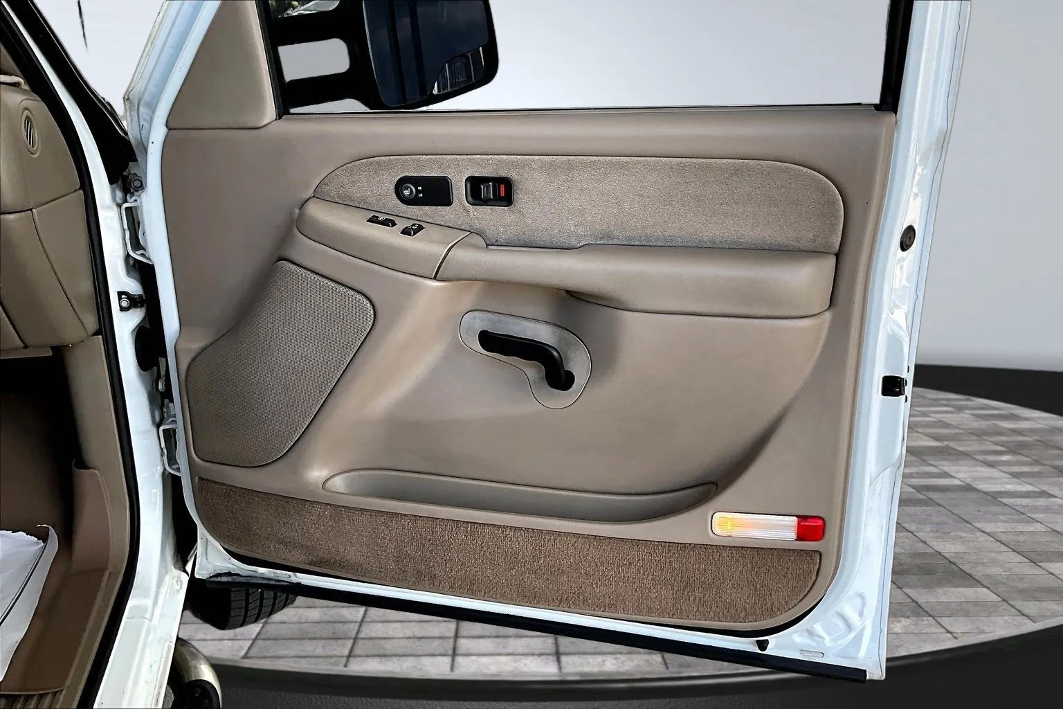 Chevrolet Silverado photo 22