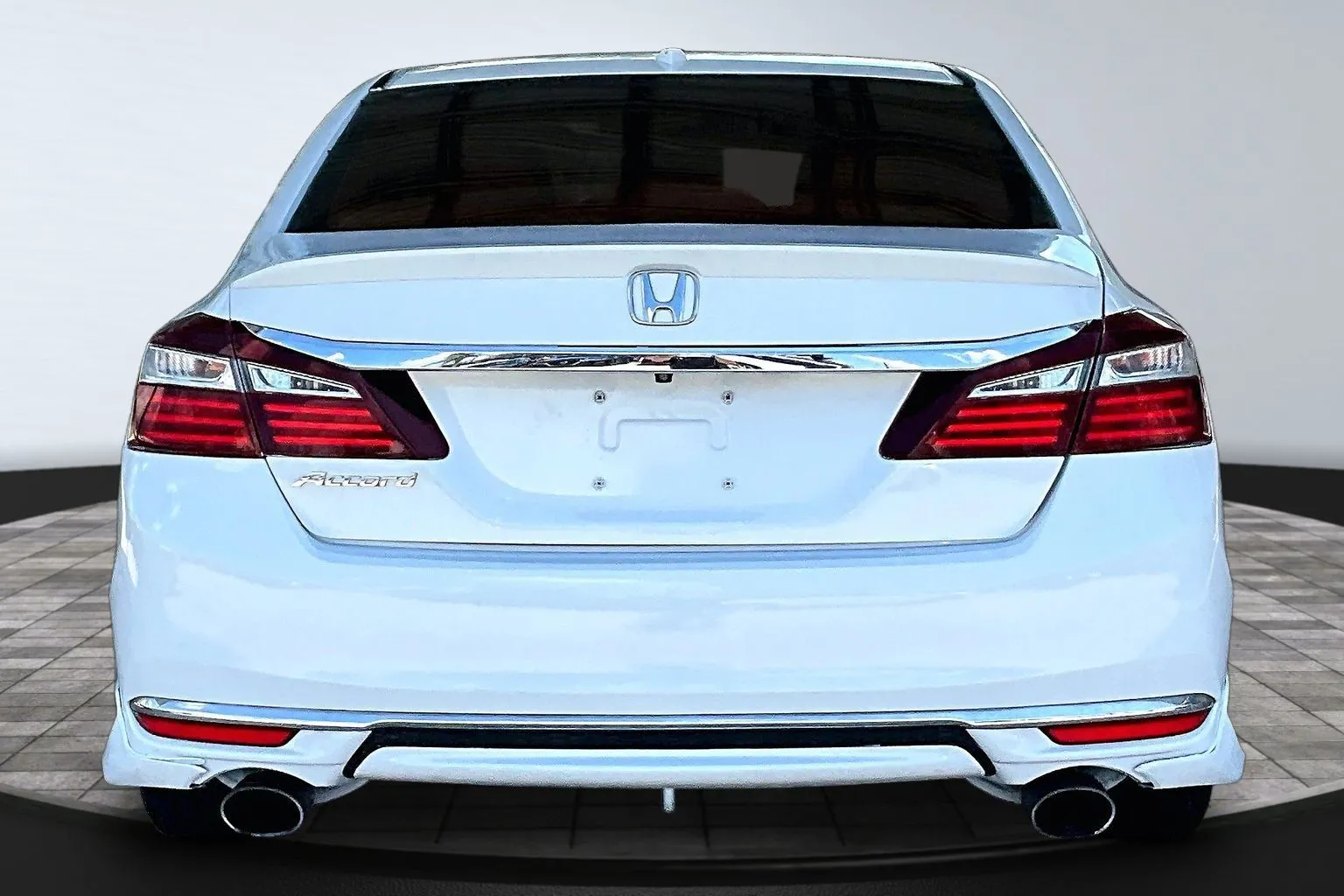 Honda Accord photo 5