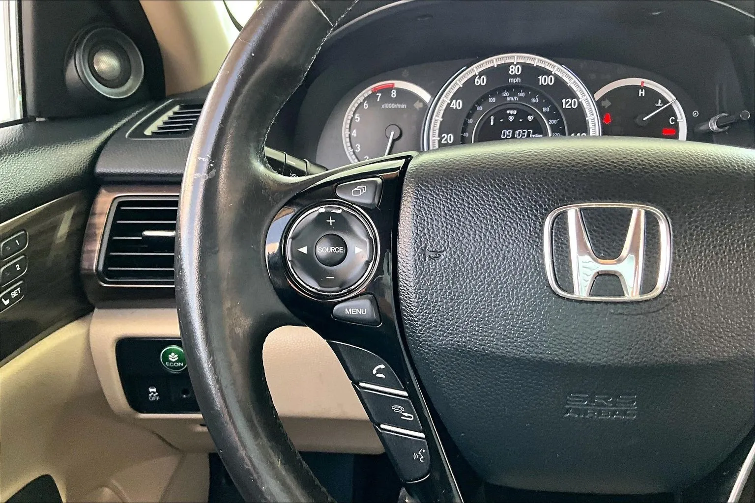 Honda Accord photo 10