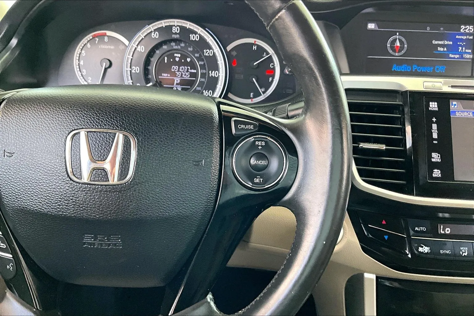 Honda Accord photo 11