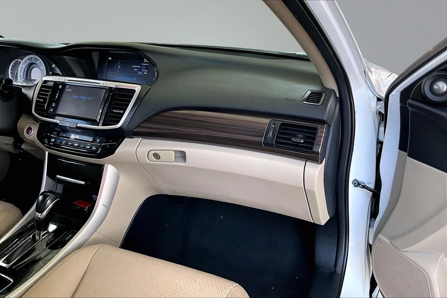 Honda Accord photo 23