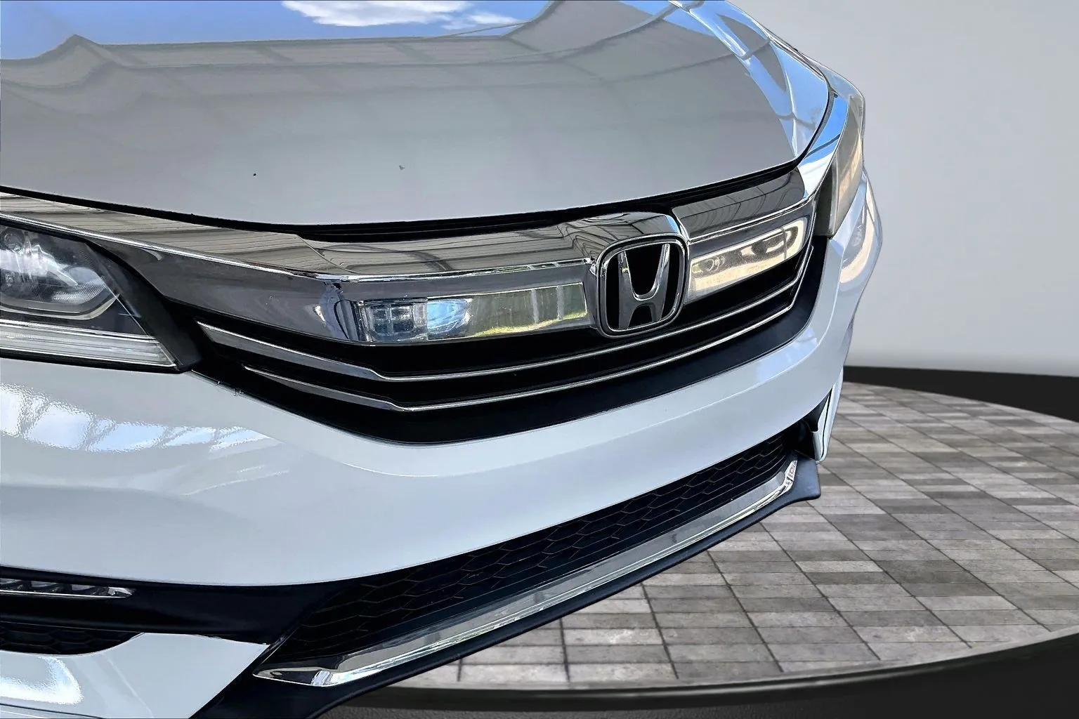 Honda Accord photo 30