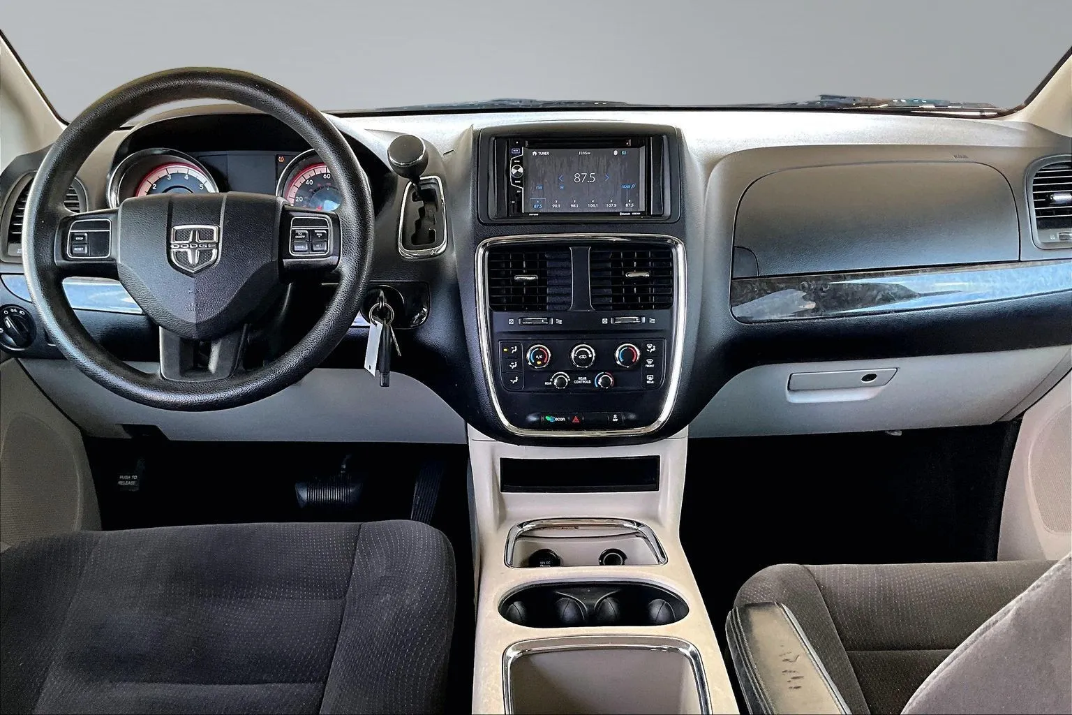 Dodge Grand Caravan photo 7
