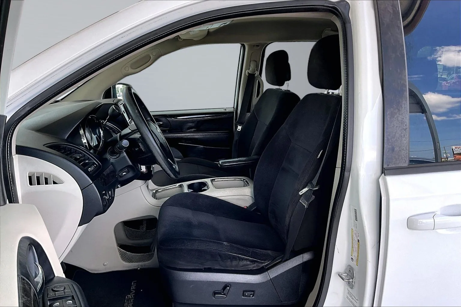 Dodge Grand Caravan photo 17