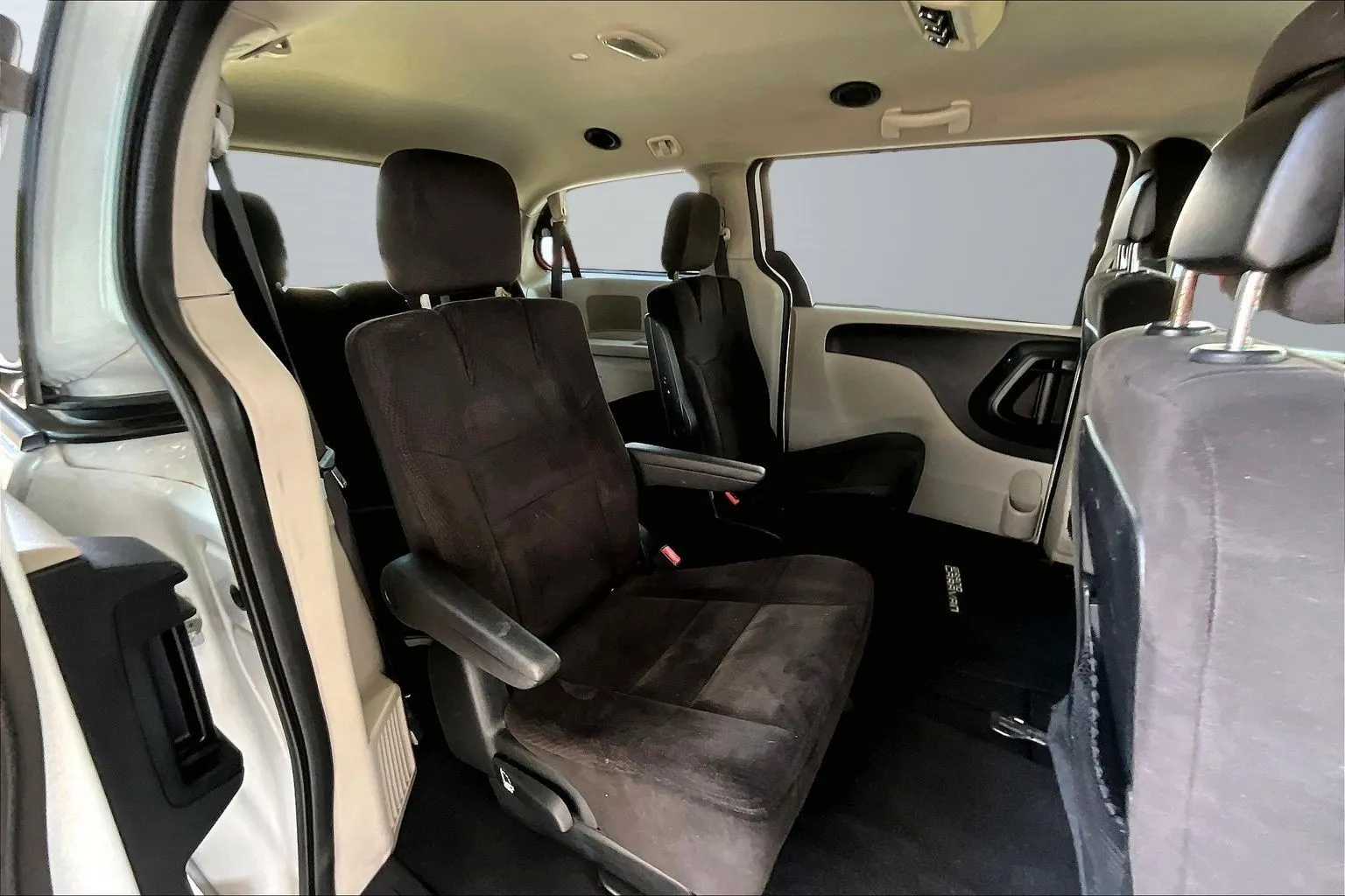 Dodge Grand Caravan photo 21