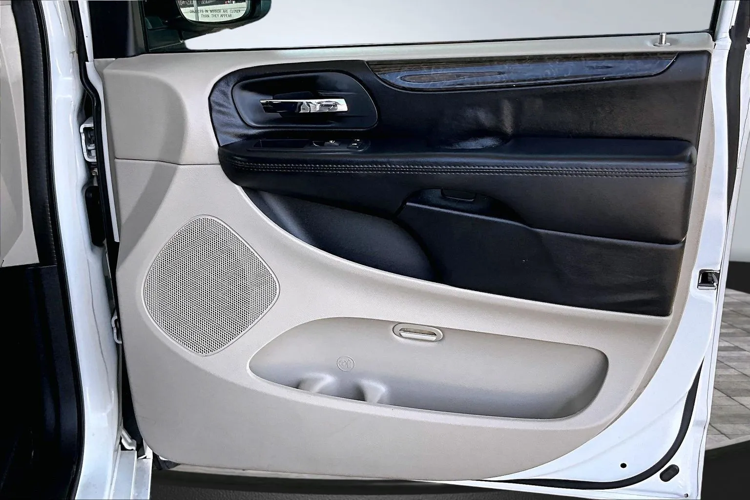Dodge Grand Caravan photo 24