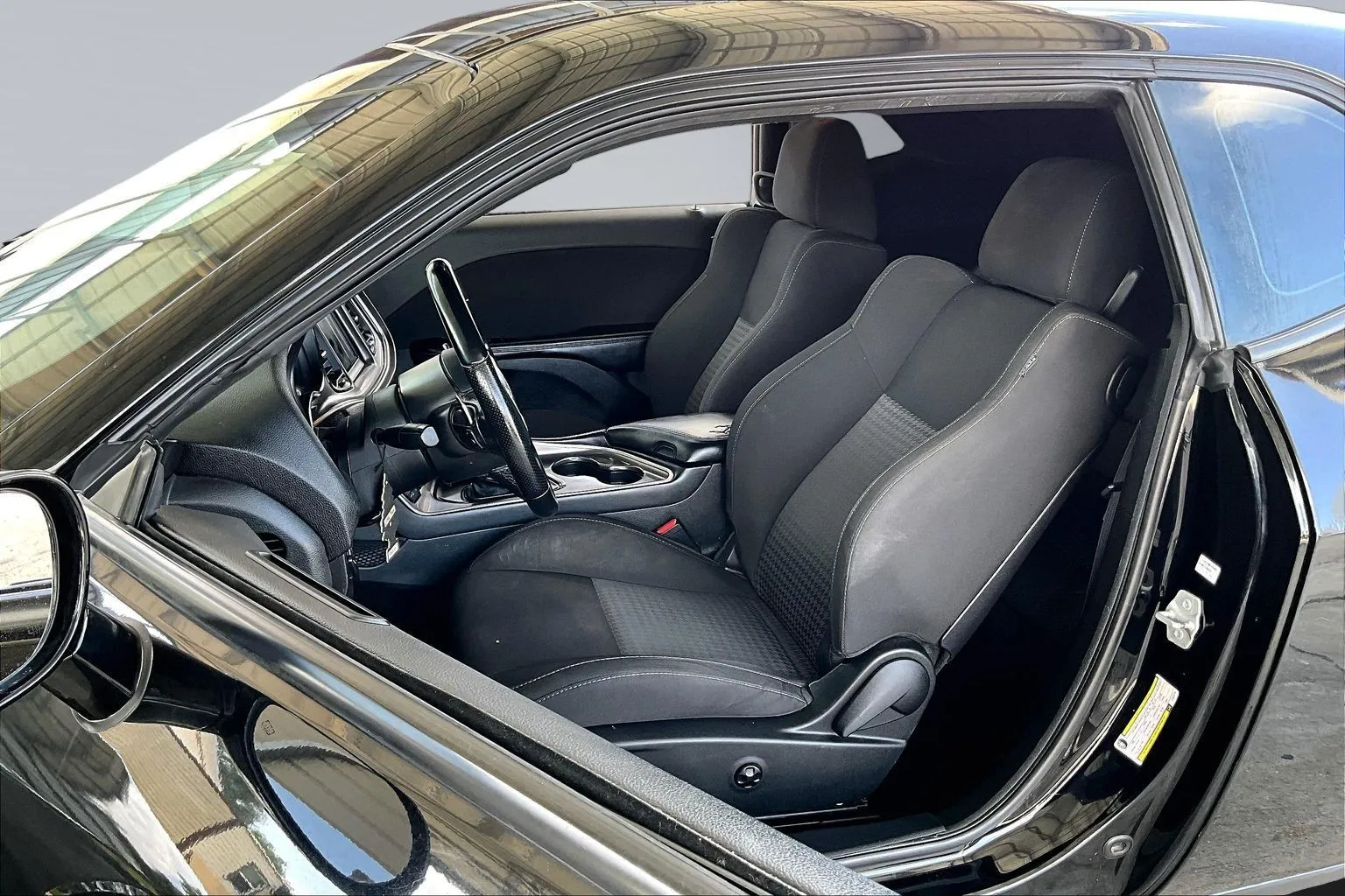 Dodge Challenger photo 18